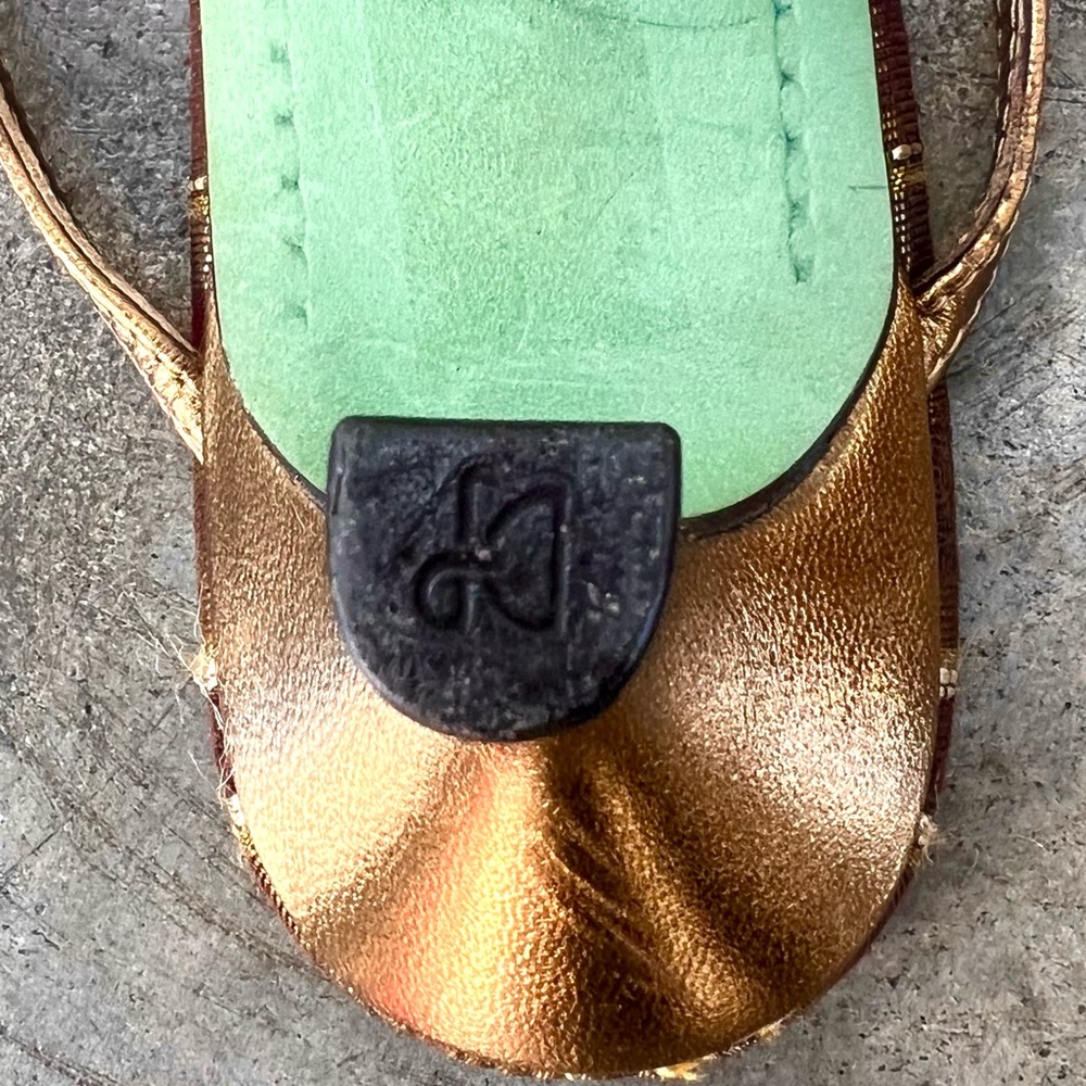 Vtg Y2K Donald J Pliner Couture Butterfly Thong Kitten Heel Sandals 8.5 Fairycor - Picture 9 of 10